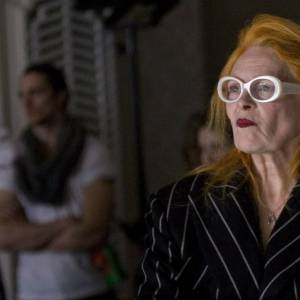 Foto Vivienne Westwood: l'arte di coniugare moda e impegno sociale 1