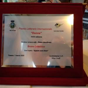 Foto Premio Letterario Donna di Fasano a Bruna Colacicco 3