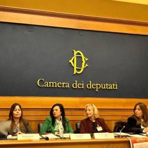 Foto AMMPE / Dare voce alle donne di Gaza per raccontare la loro guerra invisibile 1