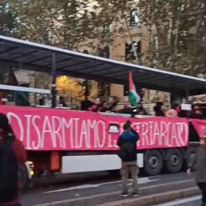 Foto NON UNA DI MENO / 22 NOVEMBRE CORTEO NAZIONALE A ROMA 5