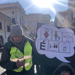 Foto Caregiver, quel lavoro di cura soprattutto femminile, poco e mal riconosciuto 7