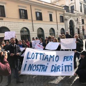 Foto Caregiver familiari in presidio a Roma. Cosa si aspettano dallo Stato? 4