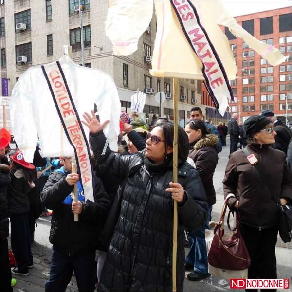 Foto: Ester Rizzo a New York per la commemorazione delle operaie della Triangle Waist