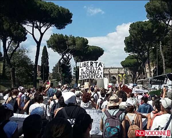 Foto: Free vax più di diecimila a Roma