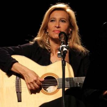 Foto: La ragazza con la chitarra. Incontro con Grazia Di Michele
