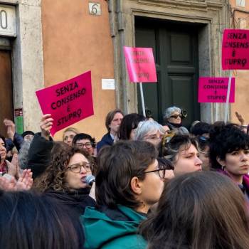 Foto: Bongiorno Giulia, il trucco è svelato. E non svicolare vantando l’aumento delle pene!