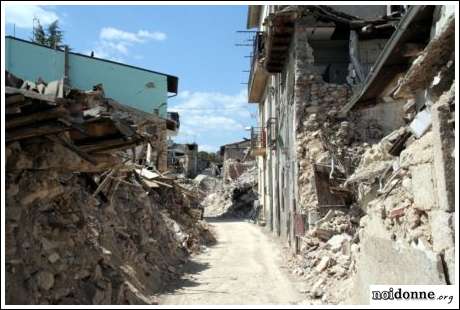 Foto: Simbolo del terremoto e della rinascita
