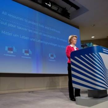 Foto: Ursula von der Leyen presenta il fondo SURE