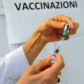 Foto: Vaccini: una medica scrive alla senatrice Taverna